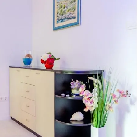 Guest house Luce Mala 3*