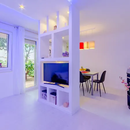 Luce Mala Gostinjska kuća 3*