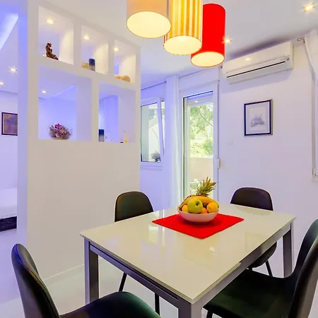 Luce Mala بيت ضيافة